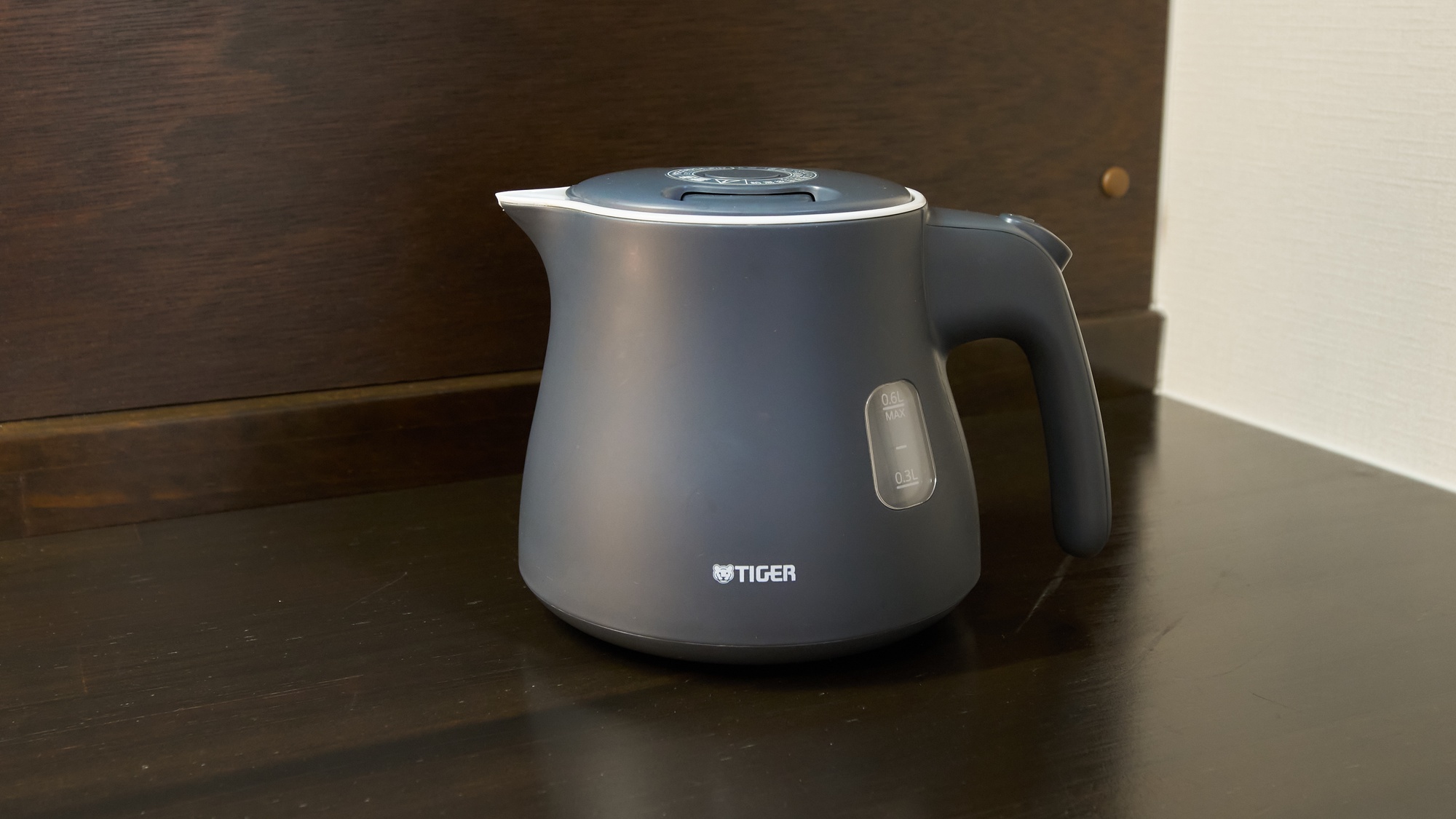 ・【デラックスツイン】電気ポットもございますので、買い込んだ軽食などもお楽しみいただけます