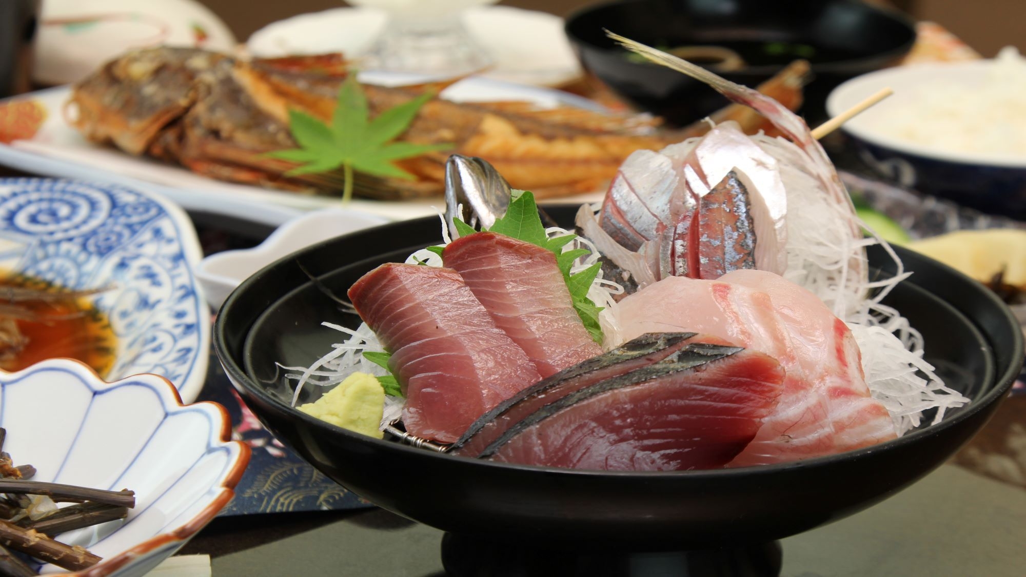 【贅沢コース】熔岩焼き「和牛」ステーキ＆館山の海の幸