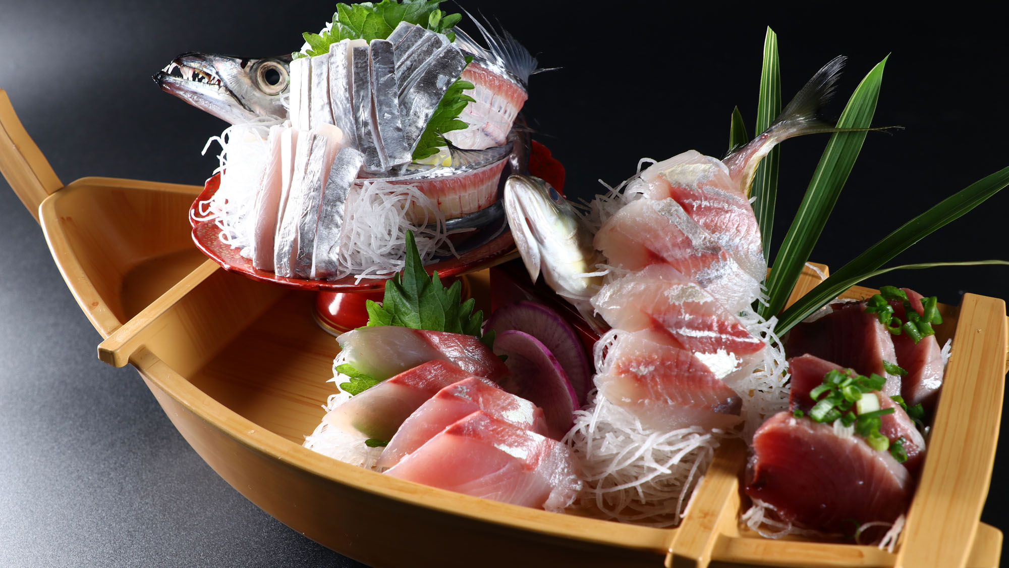 料理　小舟盛り◆季節の地魚タチウオはしっかりとした食感と旨味が最高です*