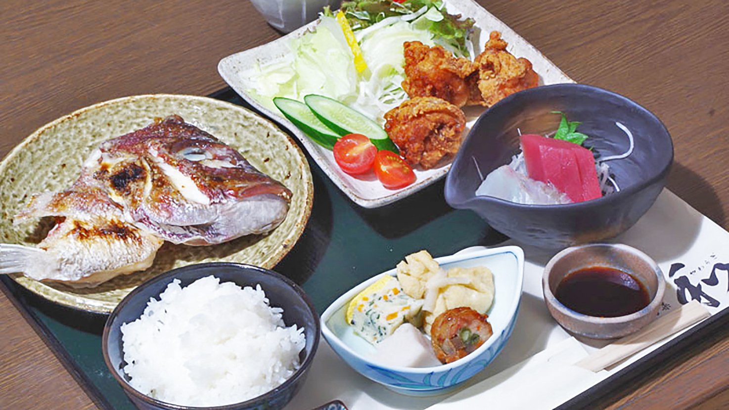 【ビジネス】夕食は気軽に日替わり定食★無料駐車場＆全室Wi-Fi完備