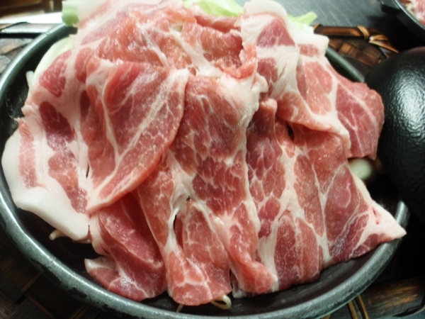 宮城県産もち豚の陶板焼きプラン  蔵王産の野菜ともち豚を一緒に　女性にも人気です！　つけだれ選べます