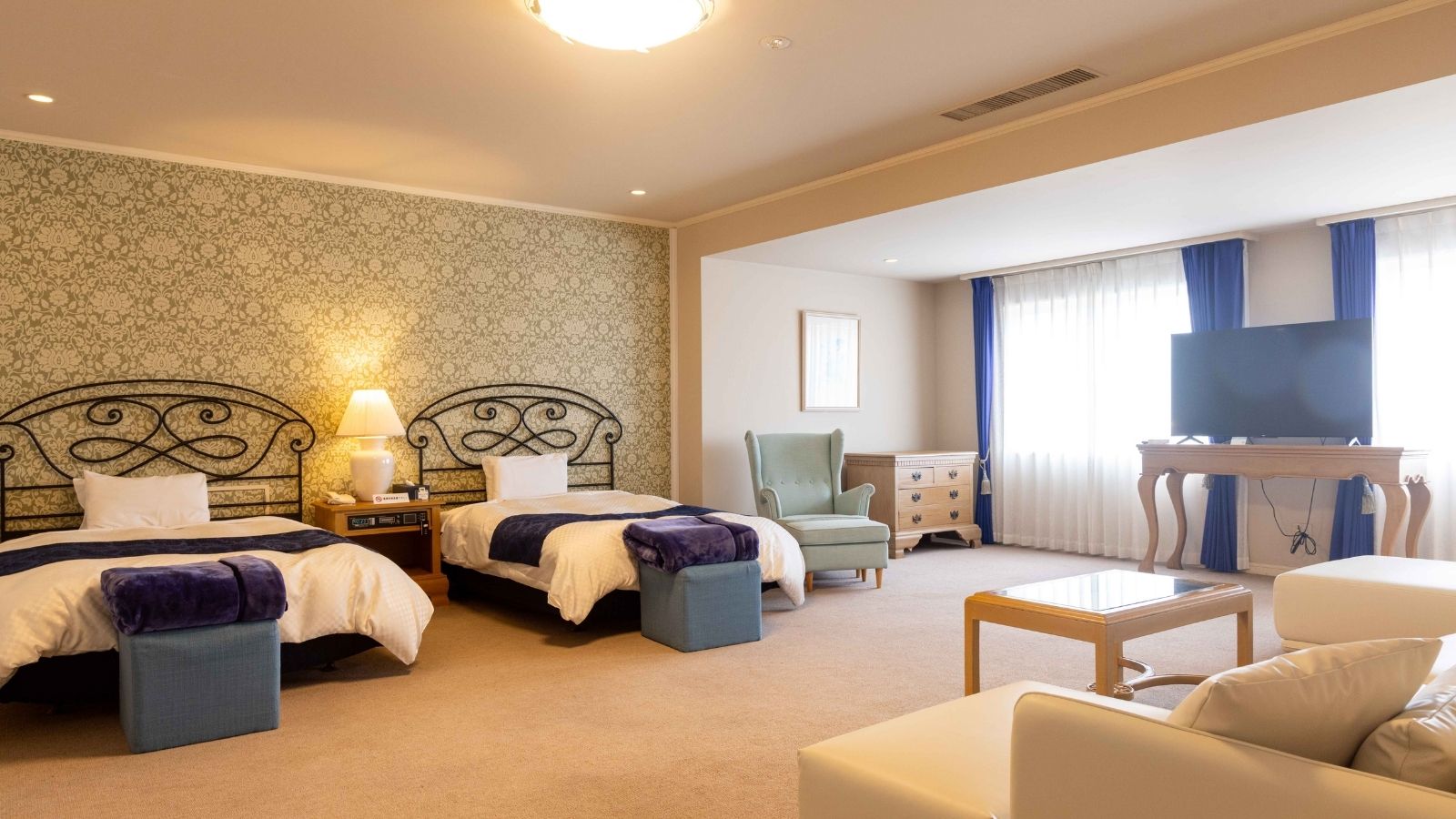 デラックス・ホテル