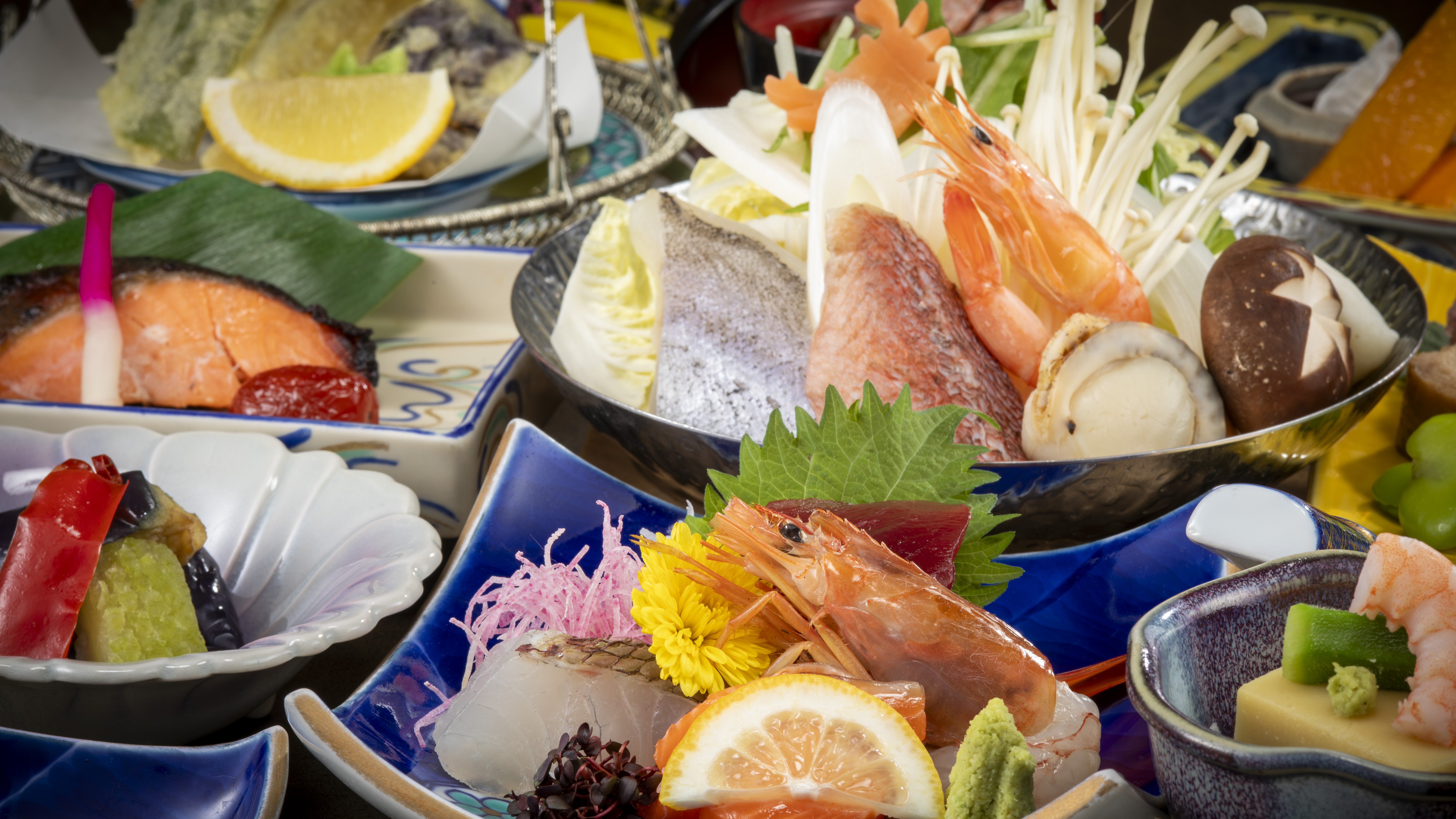 和懐石スタンダード夕食 ※内容は季節により異なります。