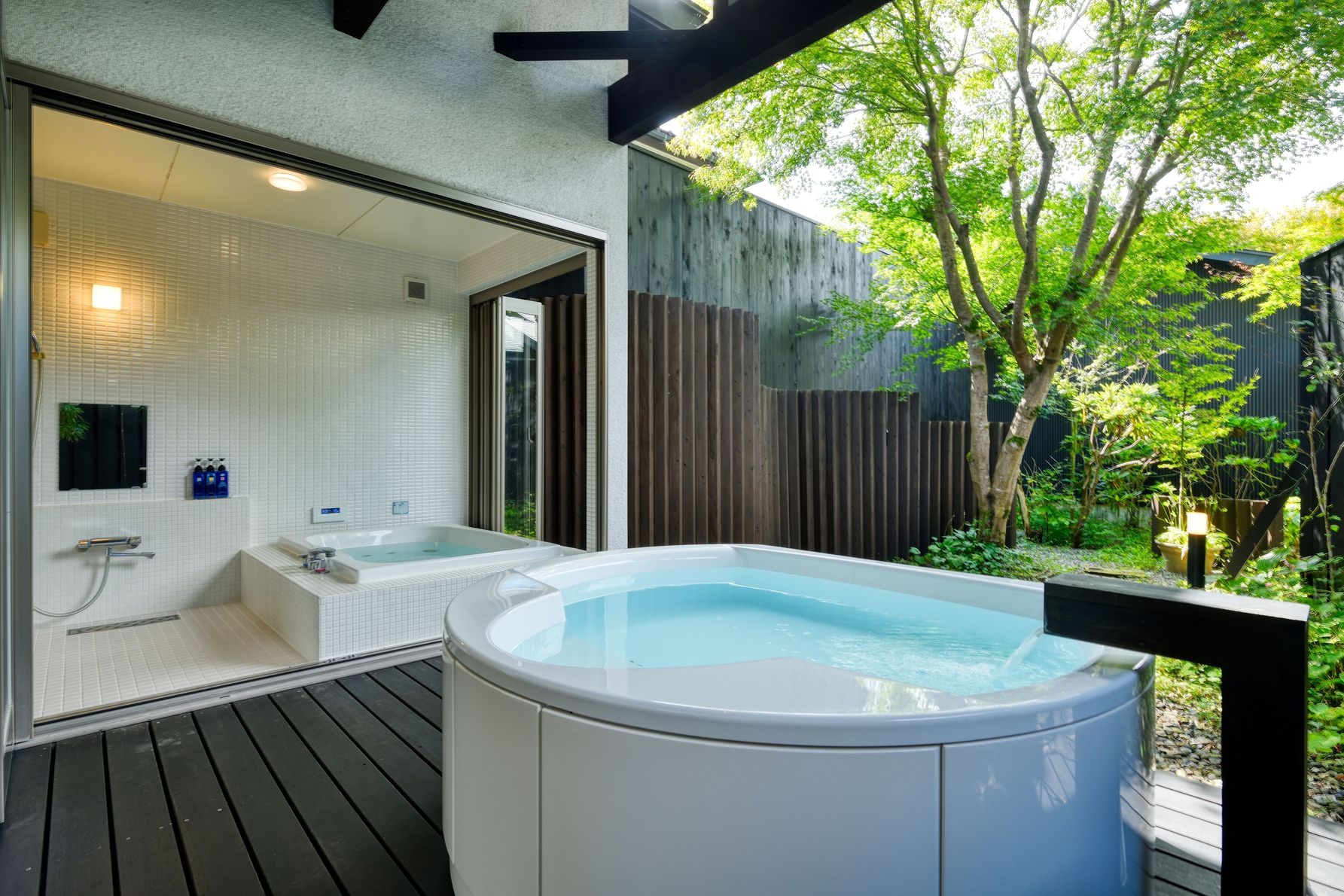 【リーズナブルお試しプラン】2つの温泉露天風呂付離れ＆季節替わりのお得な懐石16，500円コース付