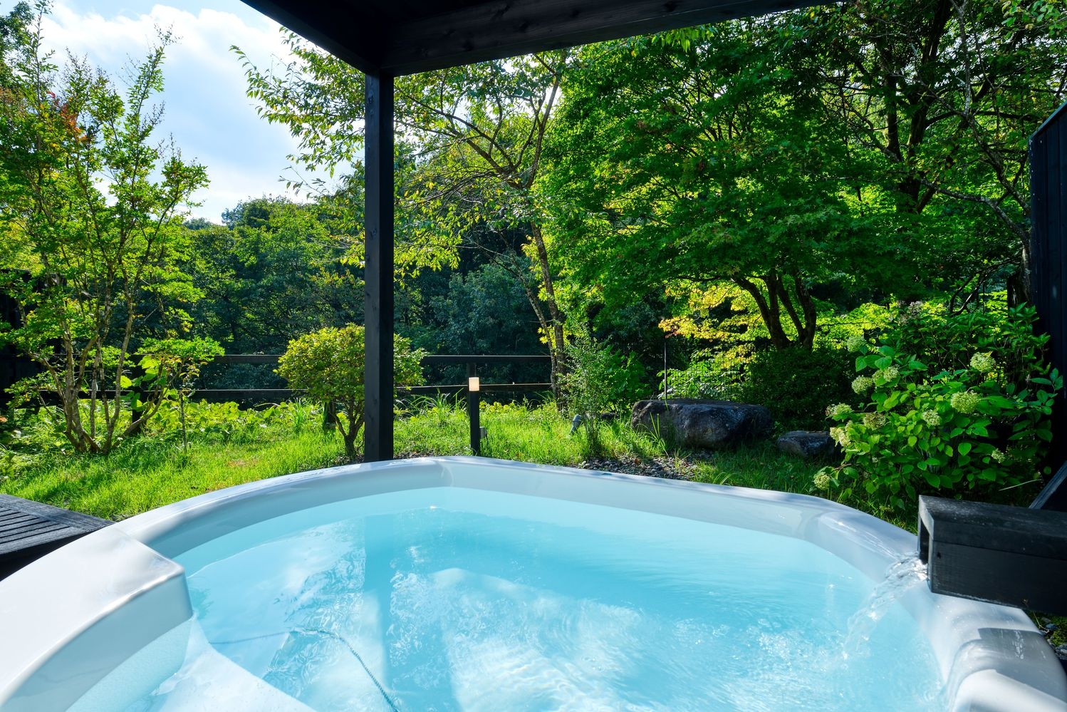 【リーズナブルお試しプラン】2つの温泉露天風呂付離れ＆季節替わりのお得な懐石16，500円コース付