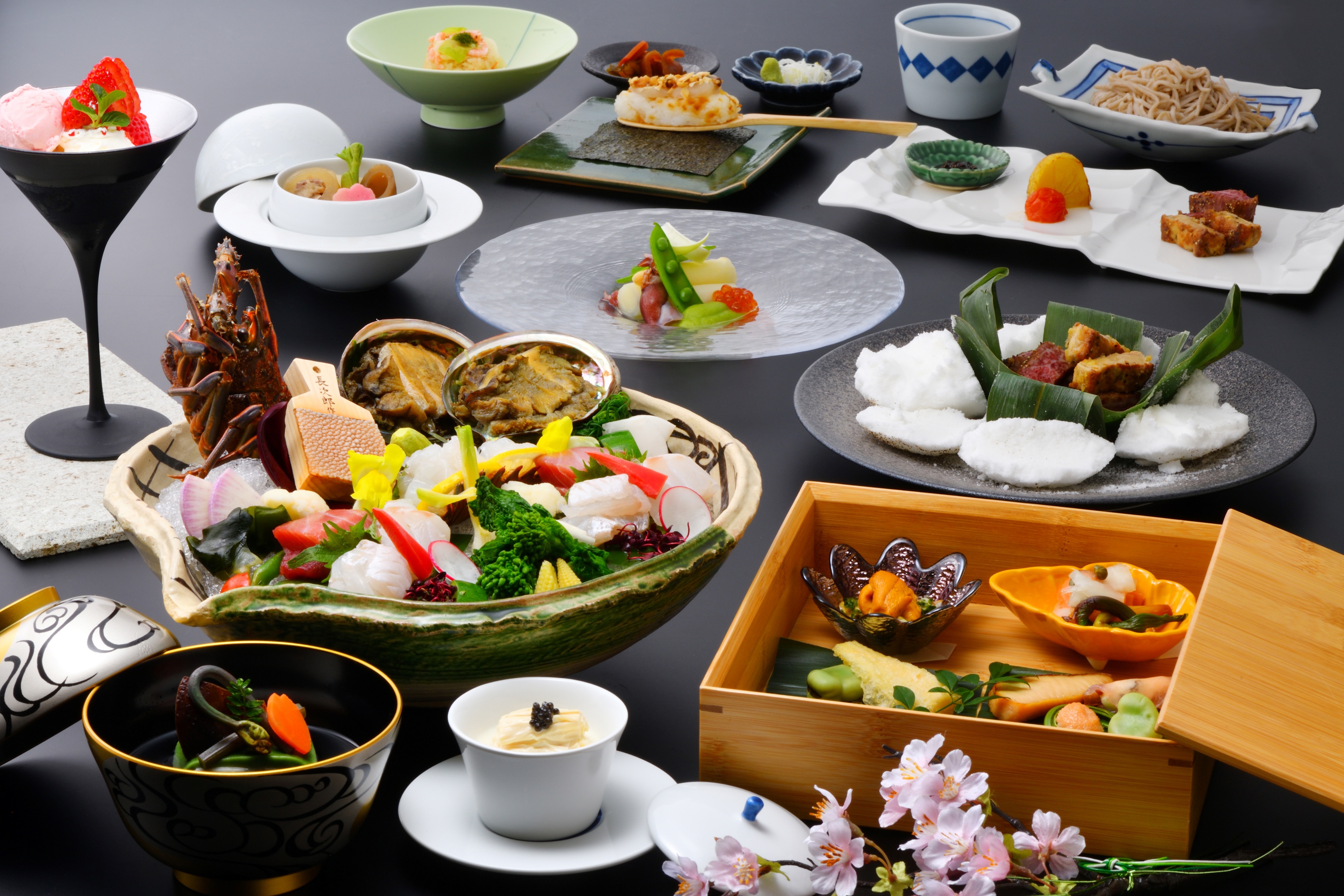 おひとり様22000円の「はなぶさ思季の遊」コース一例