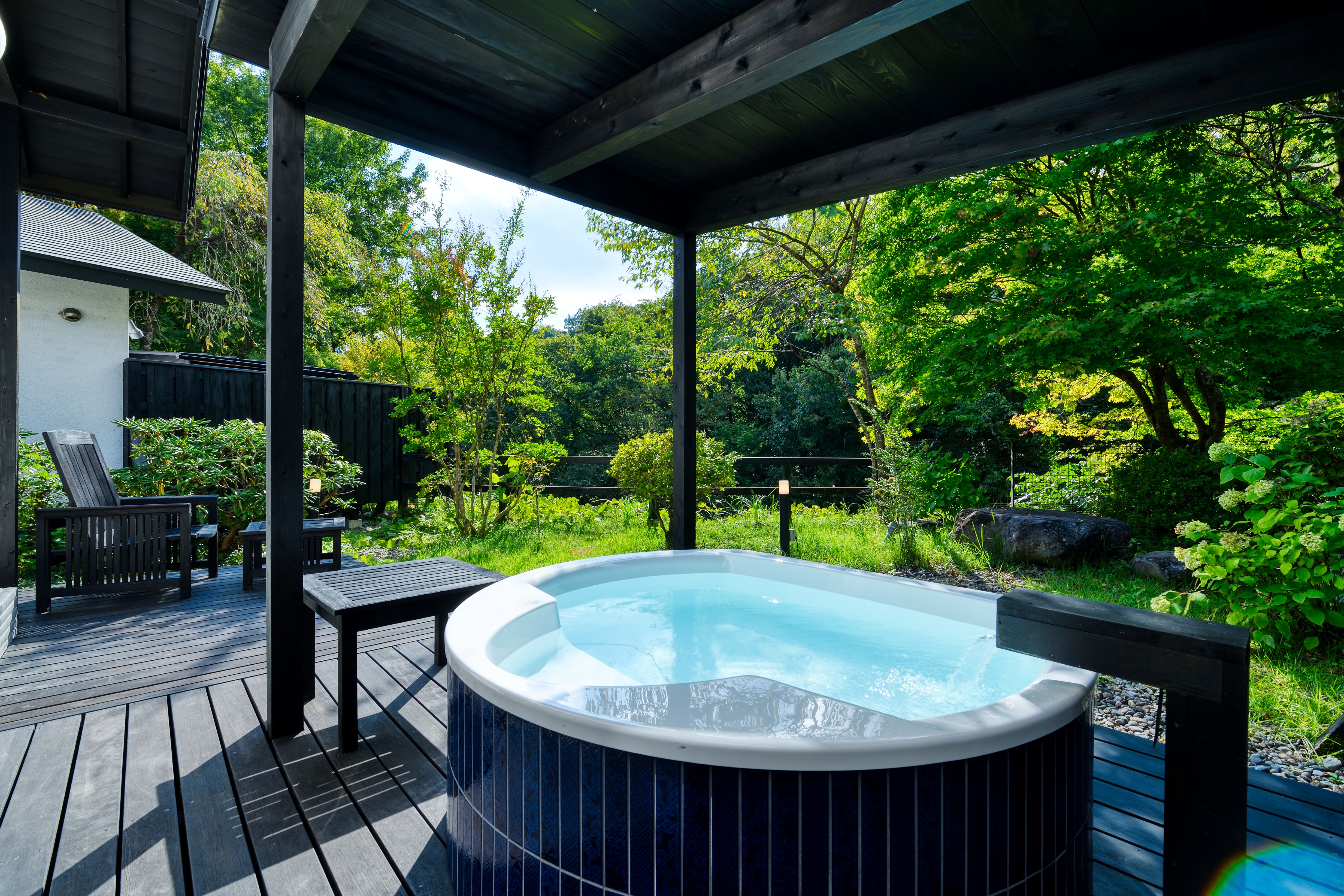 特別室「蔵」２つの温泉露天風呂