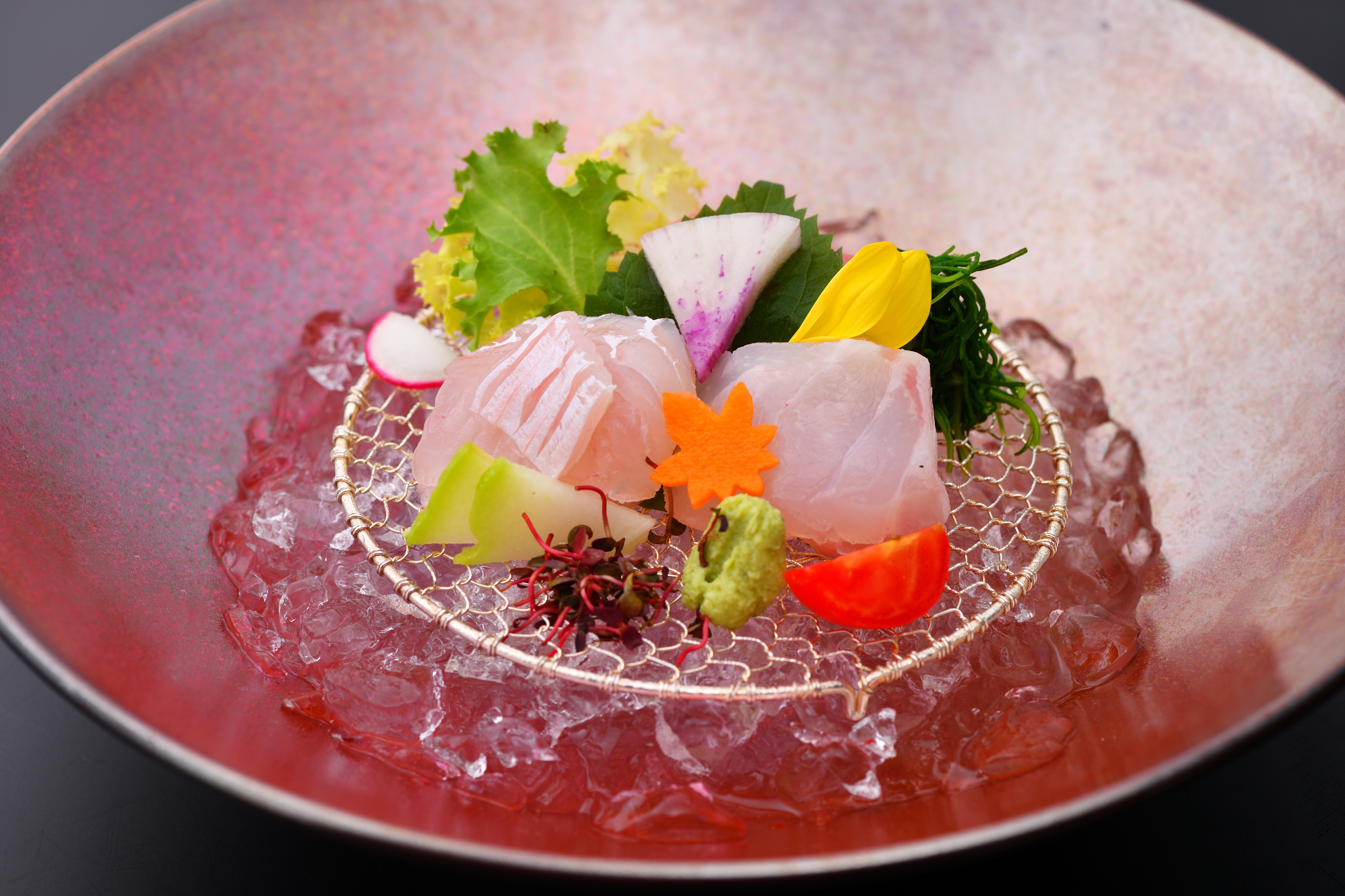 おひとり様　16500円の「はなぶさ華遊」コース御造里一例