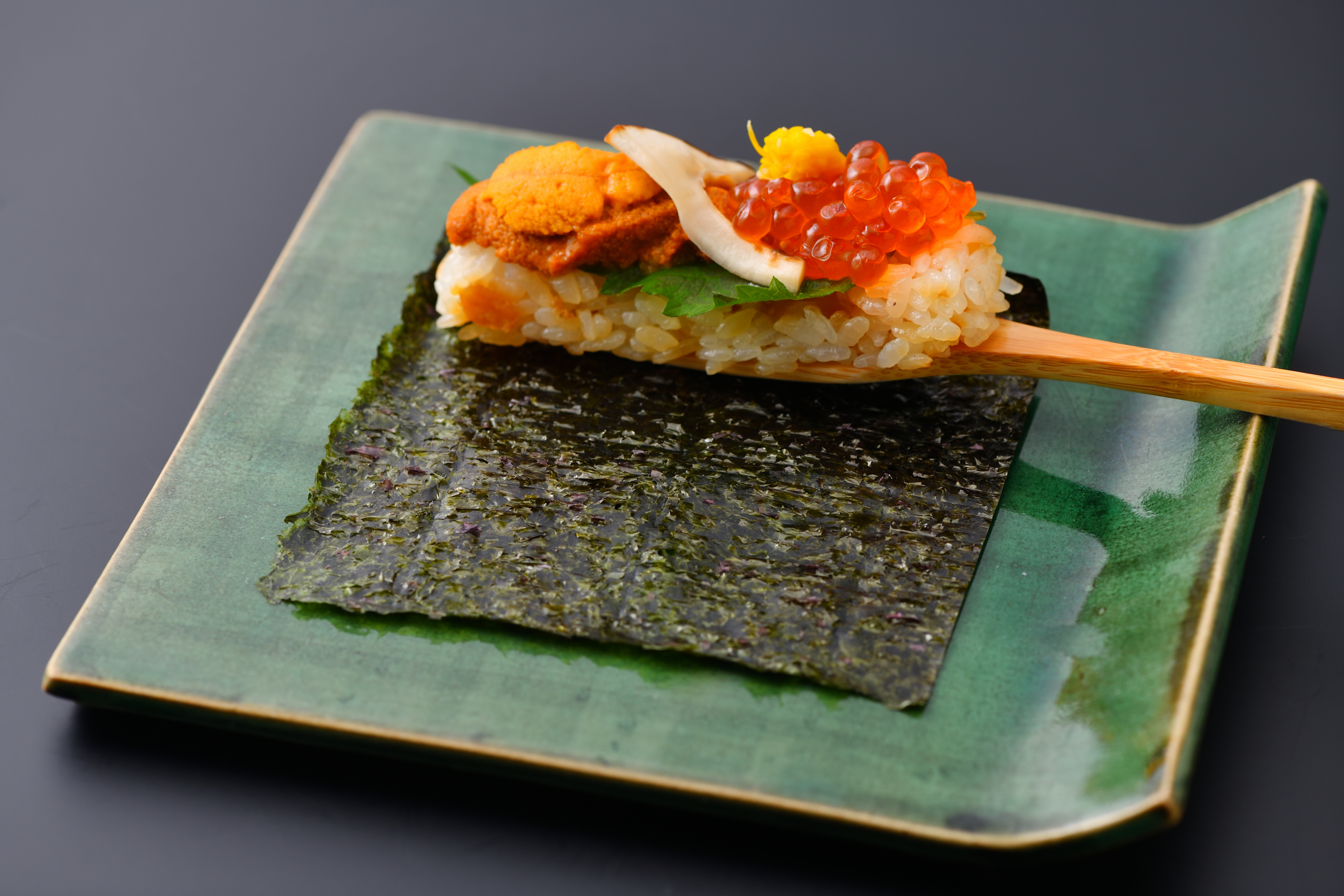 はなぶさ名物手巻鮨一例