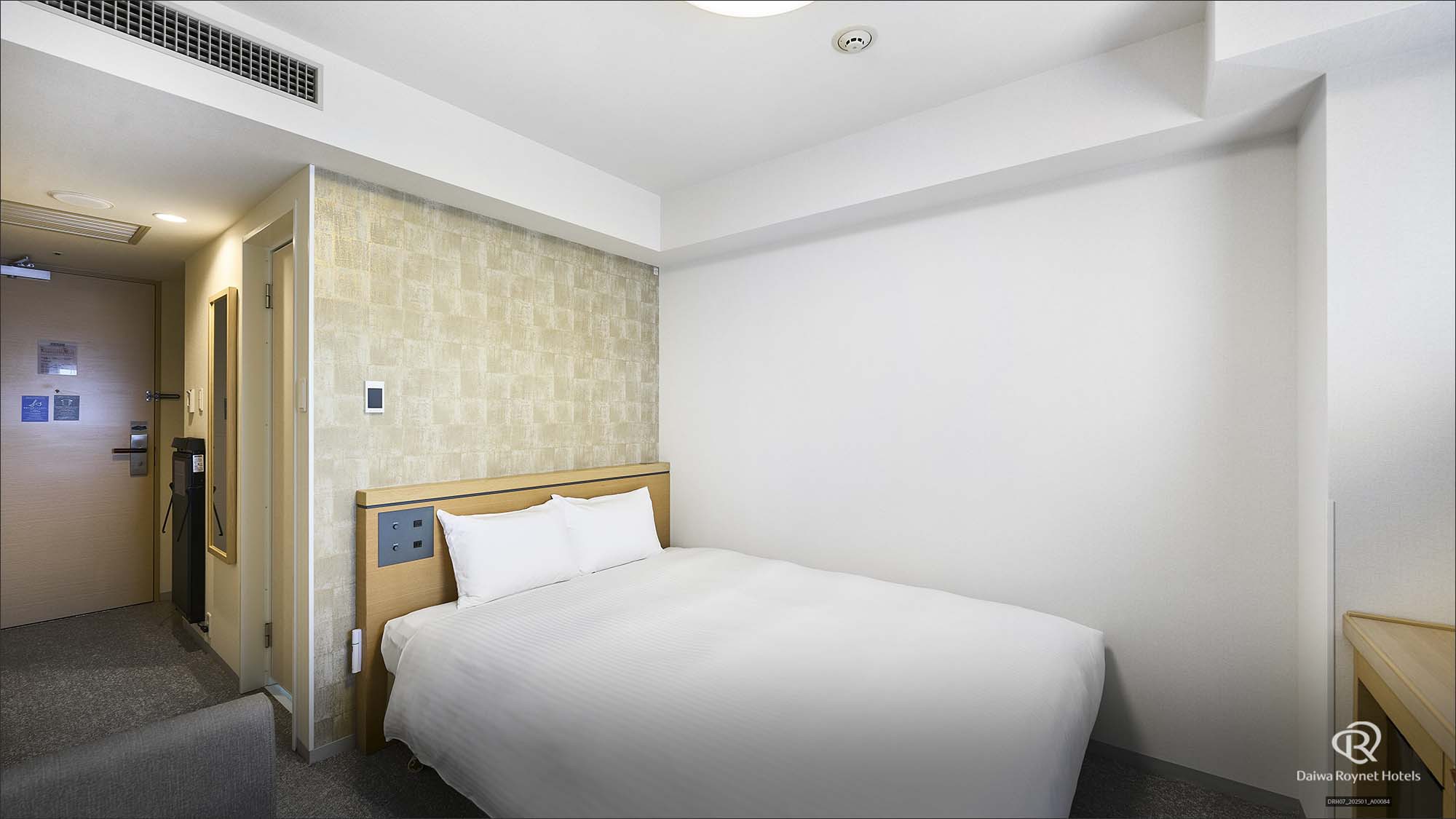 【禁煙】スタンダードダブル2名 18.2平米