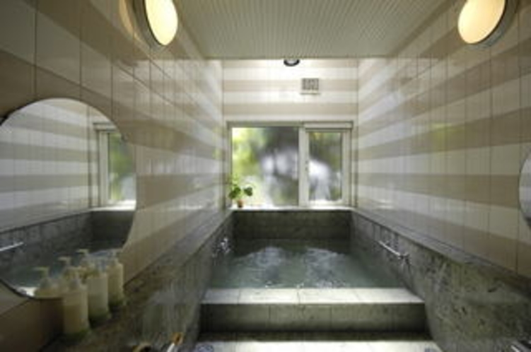 十和田石のお風呂１