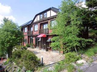 夏でも涼しい緑の中のアンナプルナ