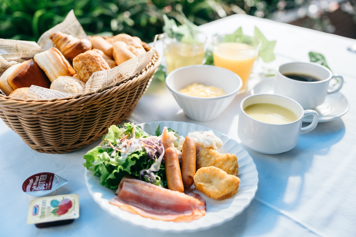 【クオカード1，000円付き】＜朝食付き＞コンビニなどで使える！QUOカード1，000円分付きプラン