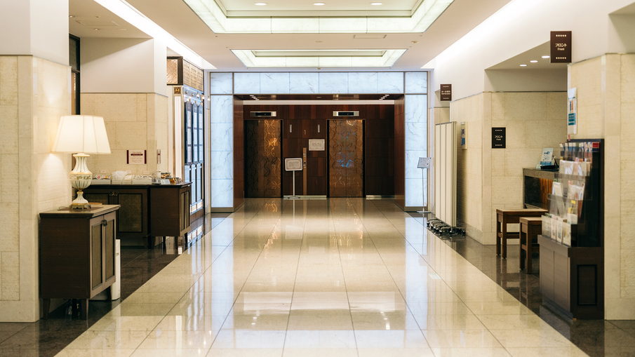 ■フロント・ロビー