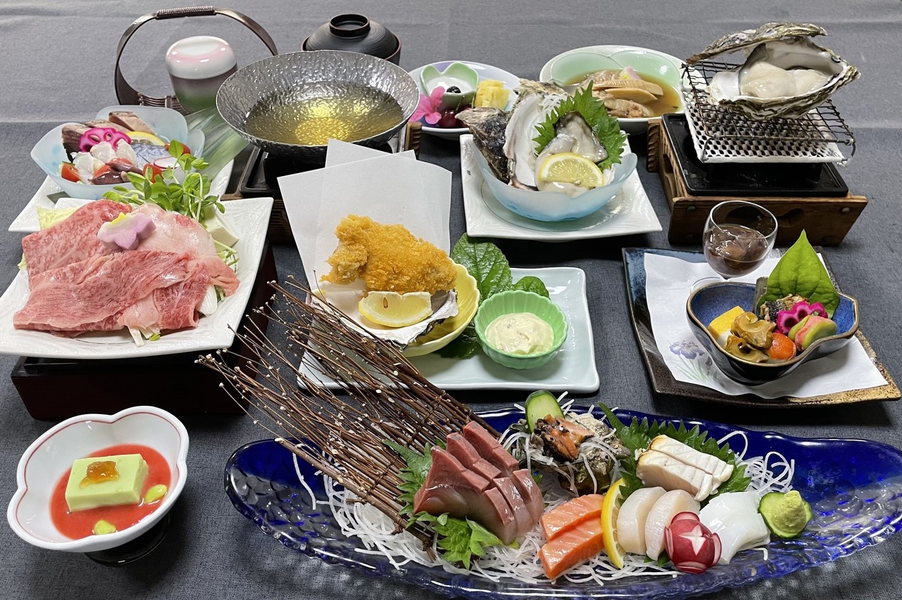 今が旬ですよ〜【夏得】なつとく岩牡蠣と鳥取和牛鍋会席