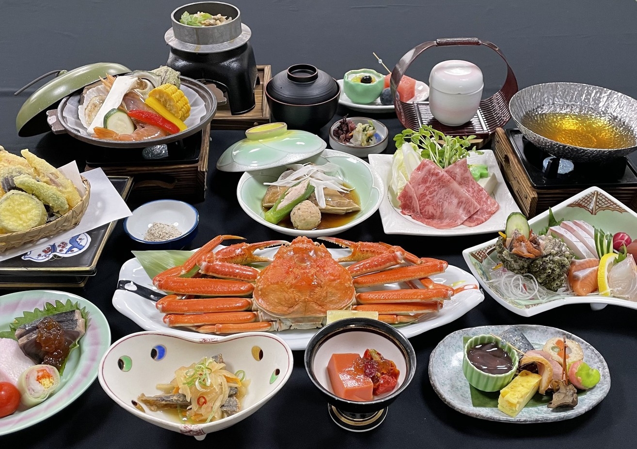 ちょっぴり贅沢に！姿ずわい蟹（カナダ産）１枚付き「四季会席」