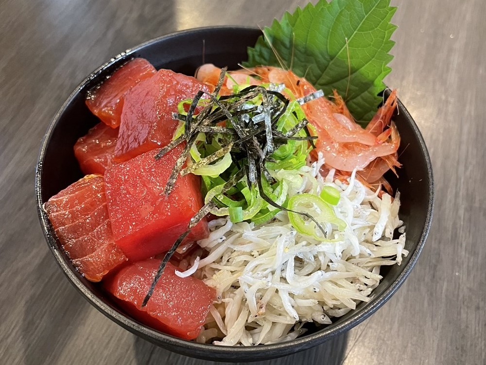 ■ご当地名物【駿河丼】