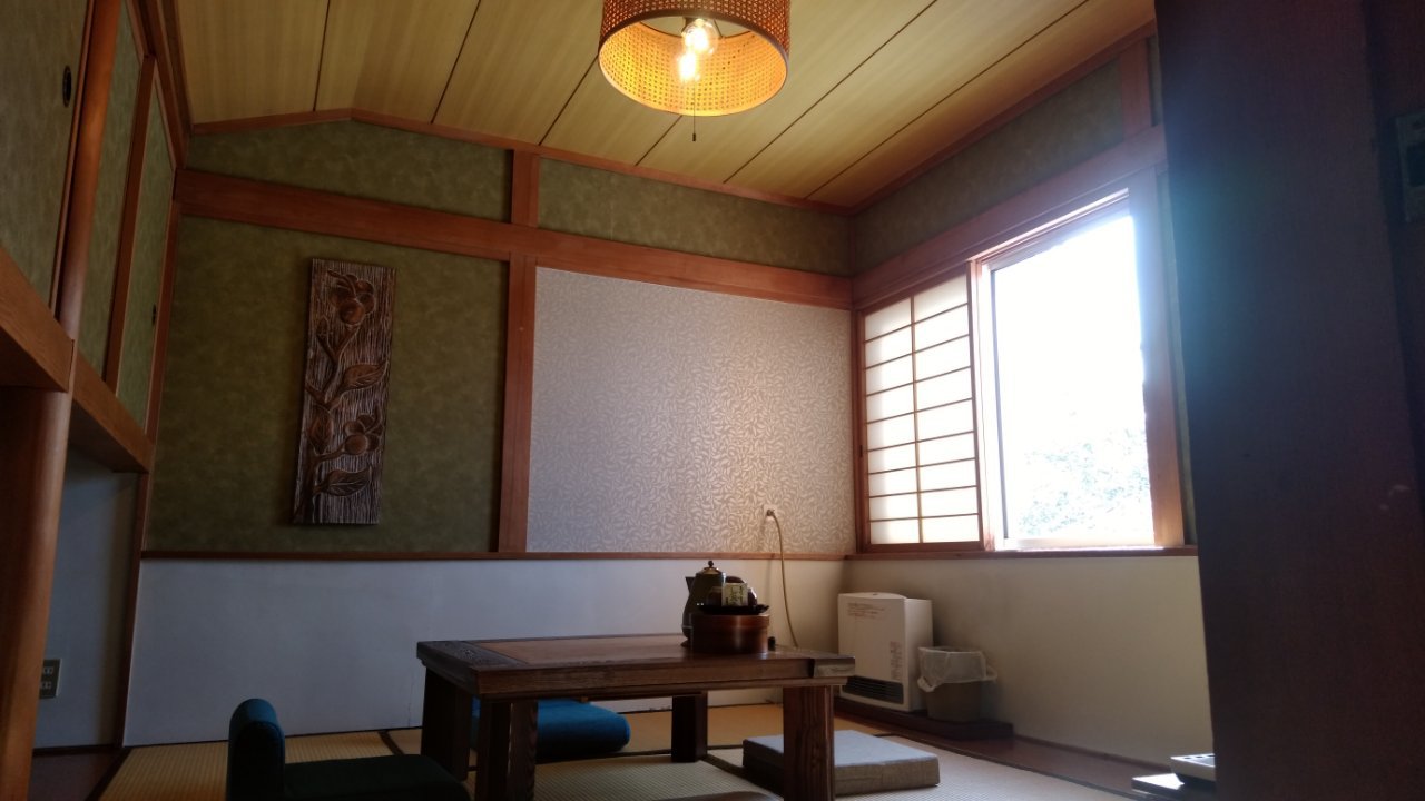 【ＧＷ】【家族同室】軽井沢へ1ｈ　1日2組の宿でゆったり過ごせます！大皿料理と音楽でＧＷの信州を満喫