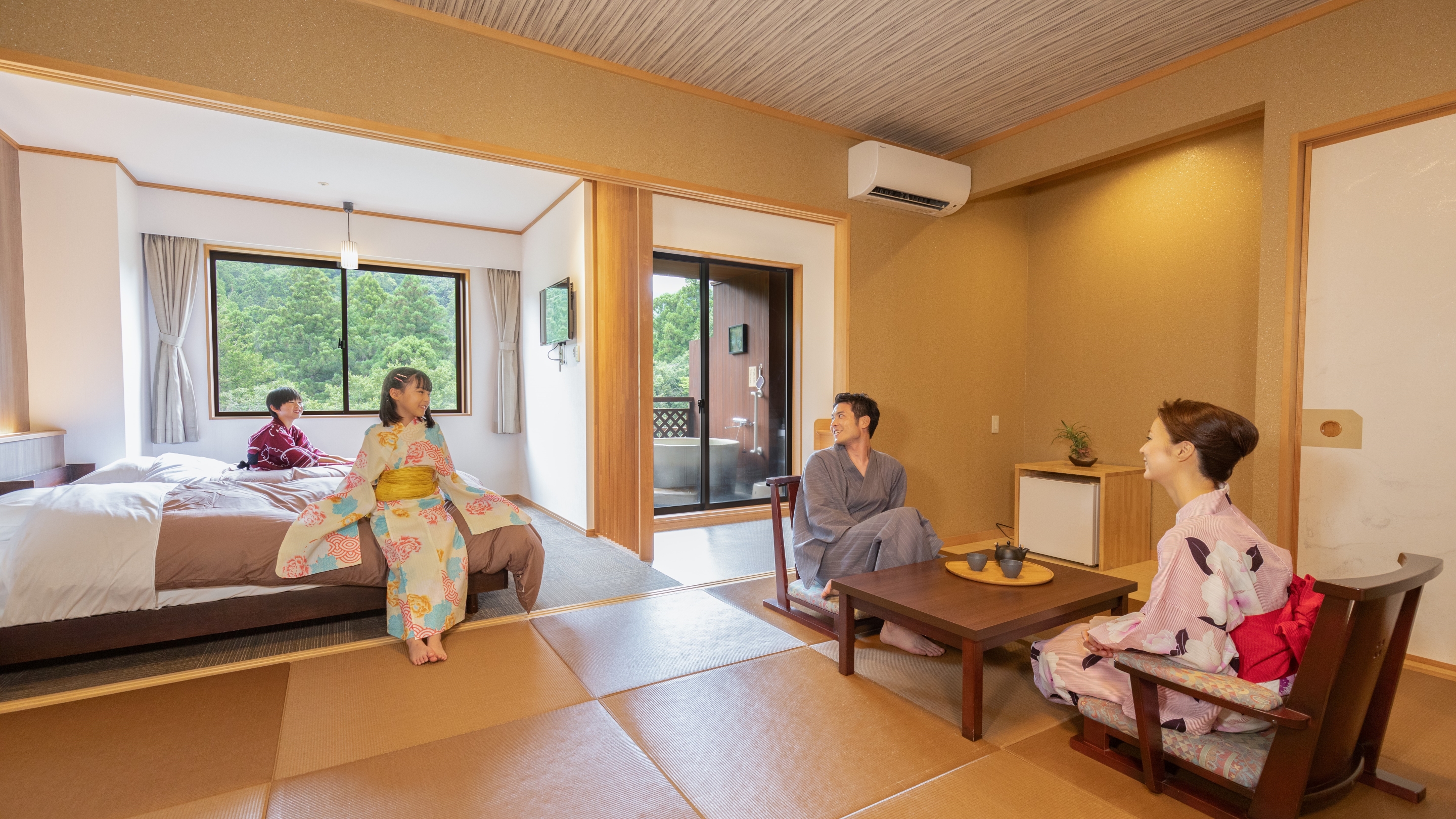 スーペリア露天風呂付和洋室ツイン　※客室の一例/画像の浴槽は温泉ではございません