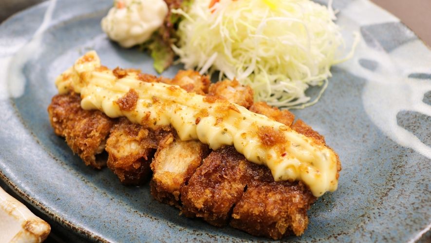 夕食レストラン「花々亭」定食メニュー(唐揚げ・とんかつ・ハンバーグ・焼き魚・チキン南蛮 等)