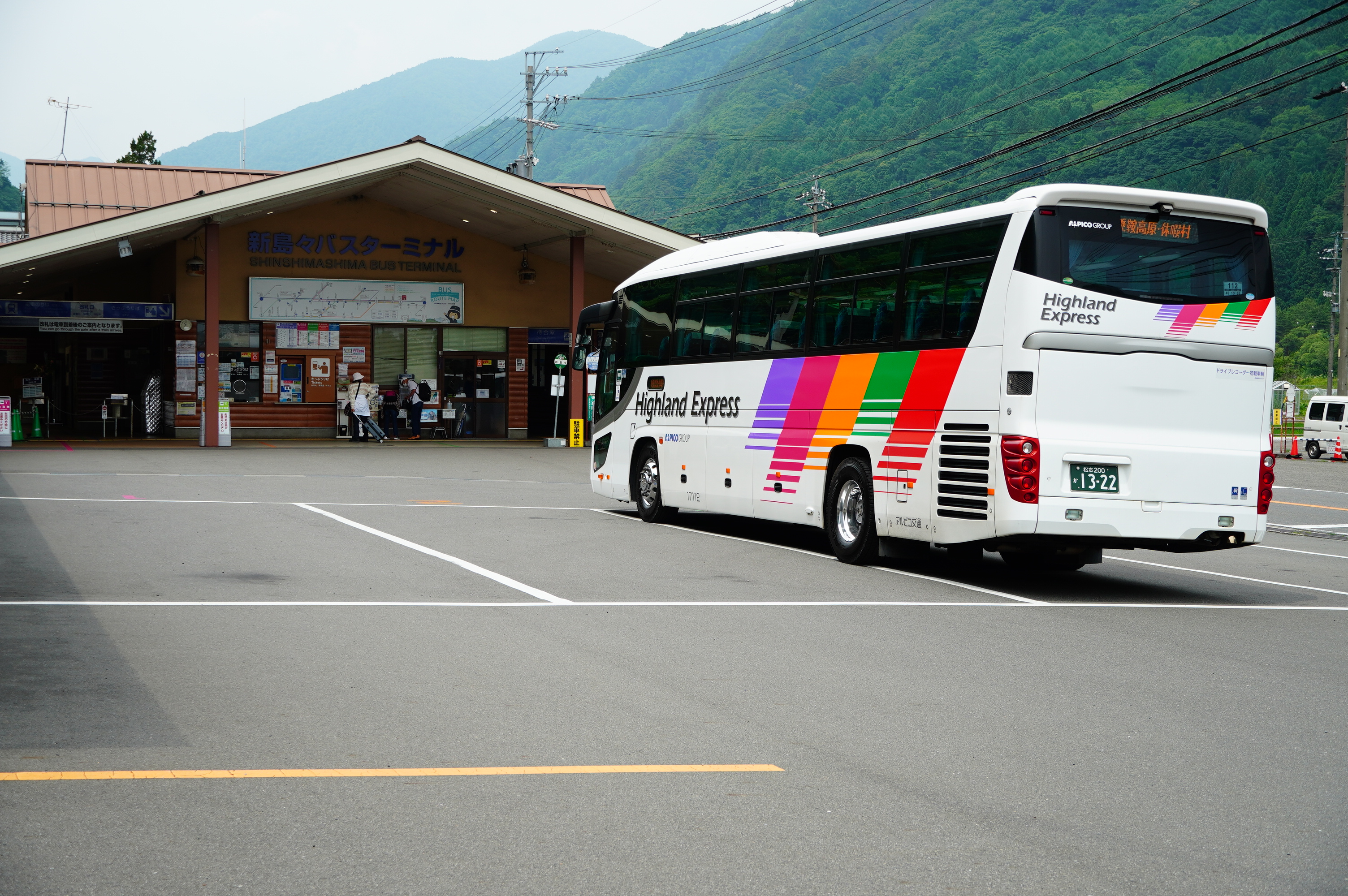 新島々駅バスターミナル