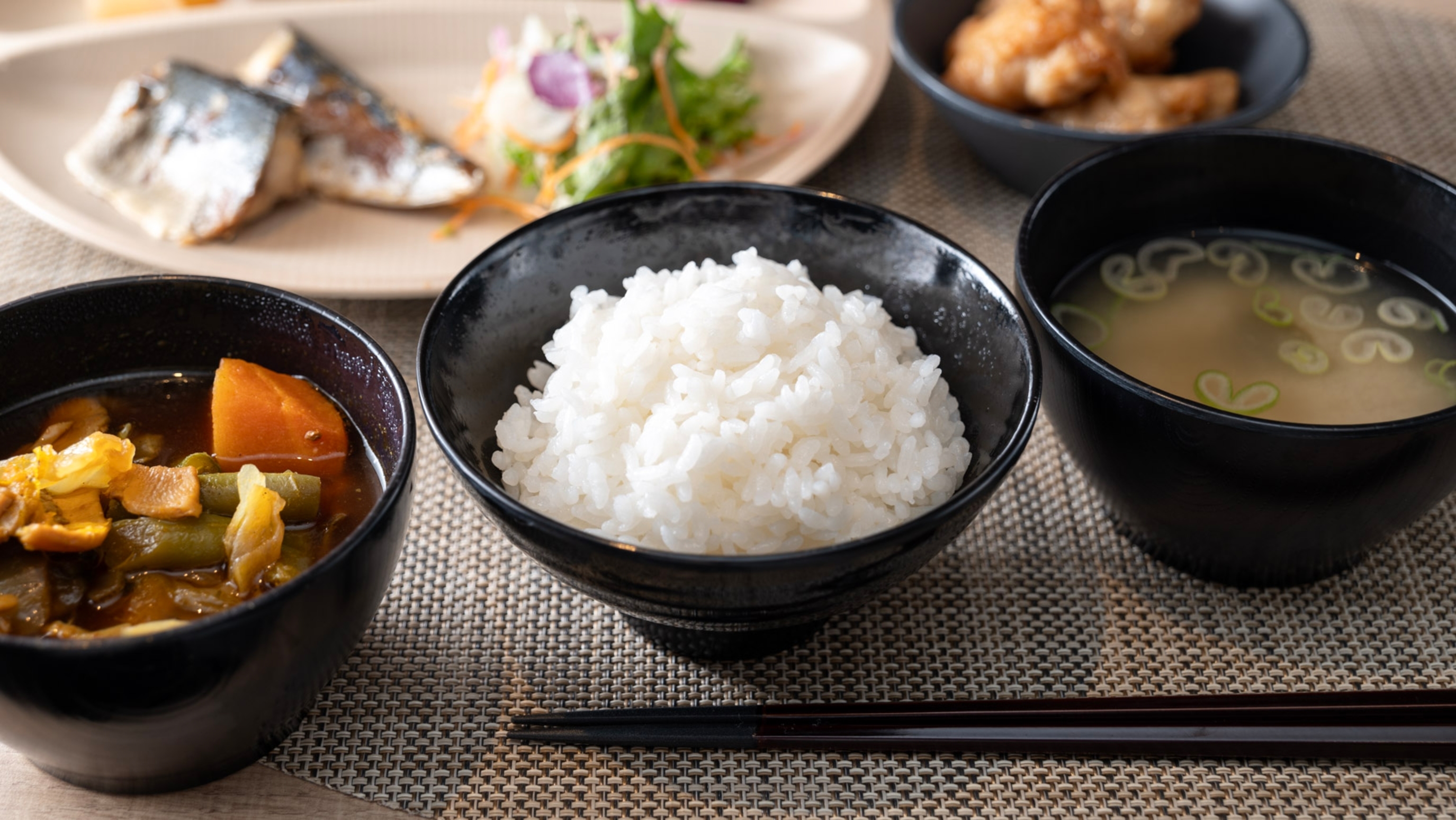 良い朝はバランスの取れた朝食から♪