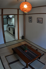 ２階客室とキッチン