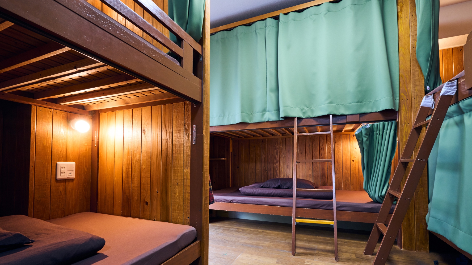 男性専用ドミトリー（相部屋）