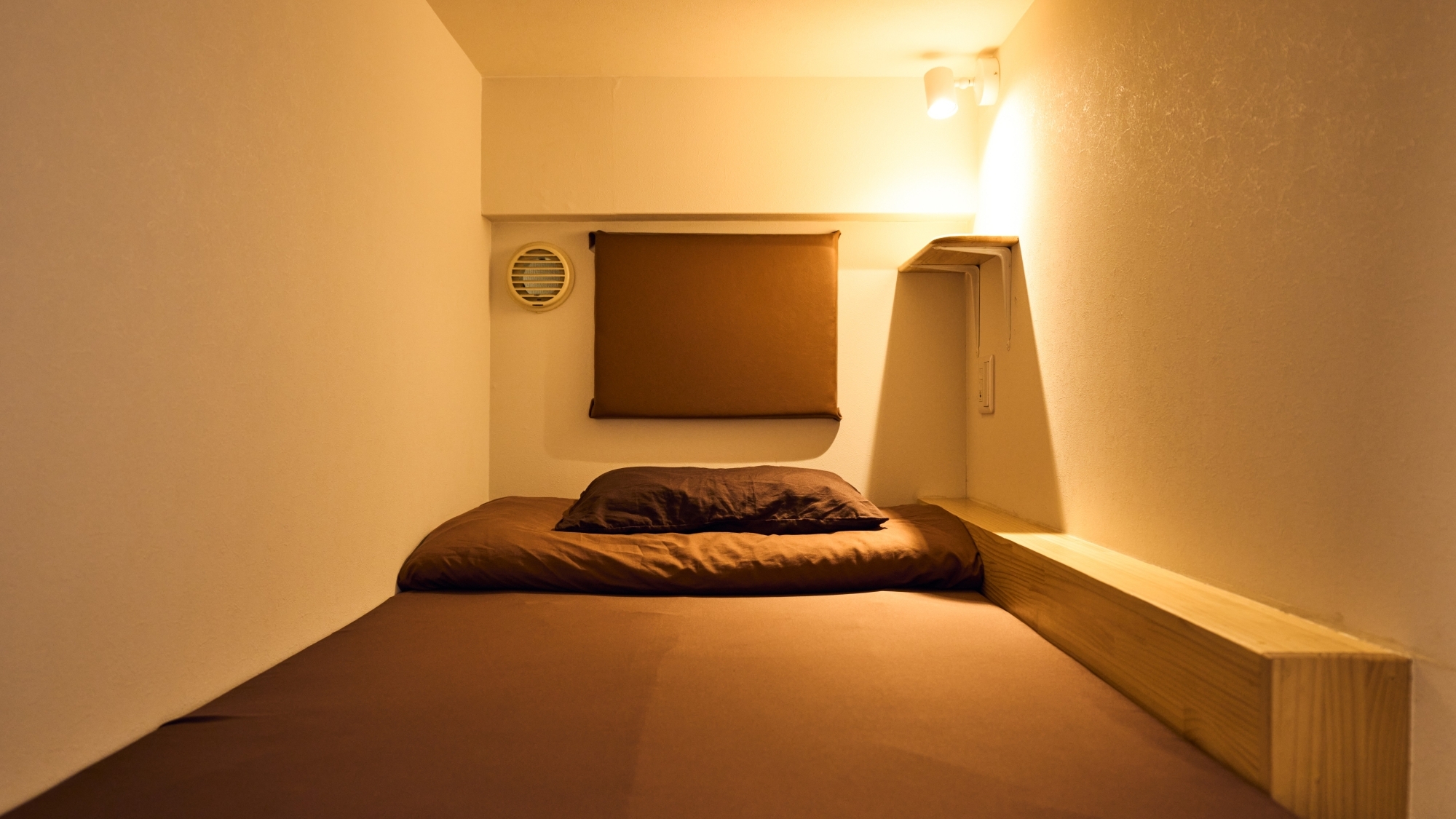 カプセル・ドミトリー（男女MIX）