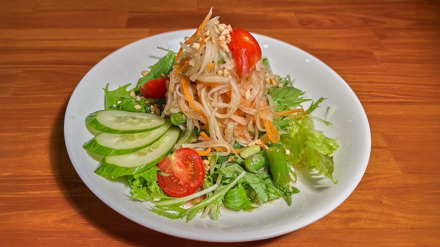 青パパイヤのマリネ風ソムタムサラダ