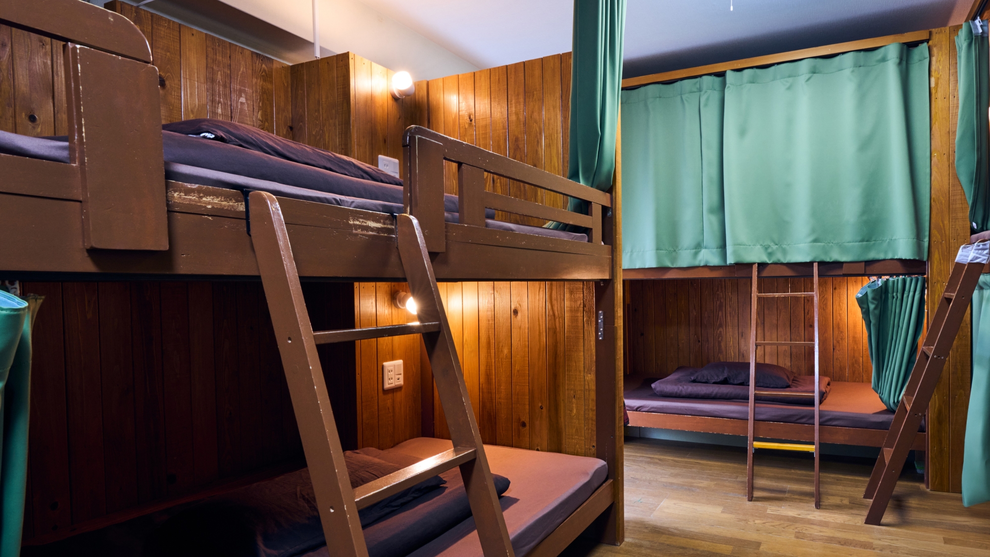 男性専用ドミトリー（相部屋）