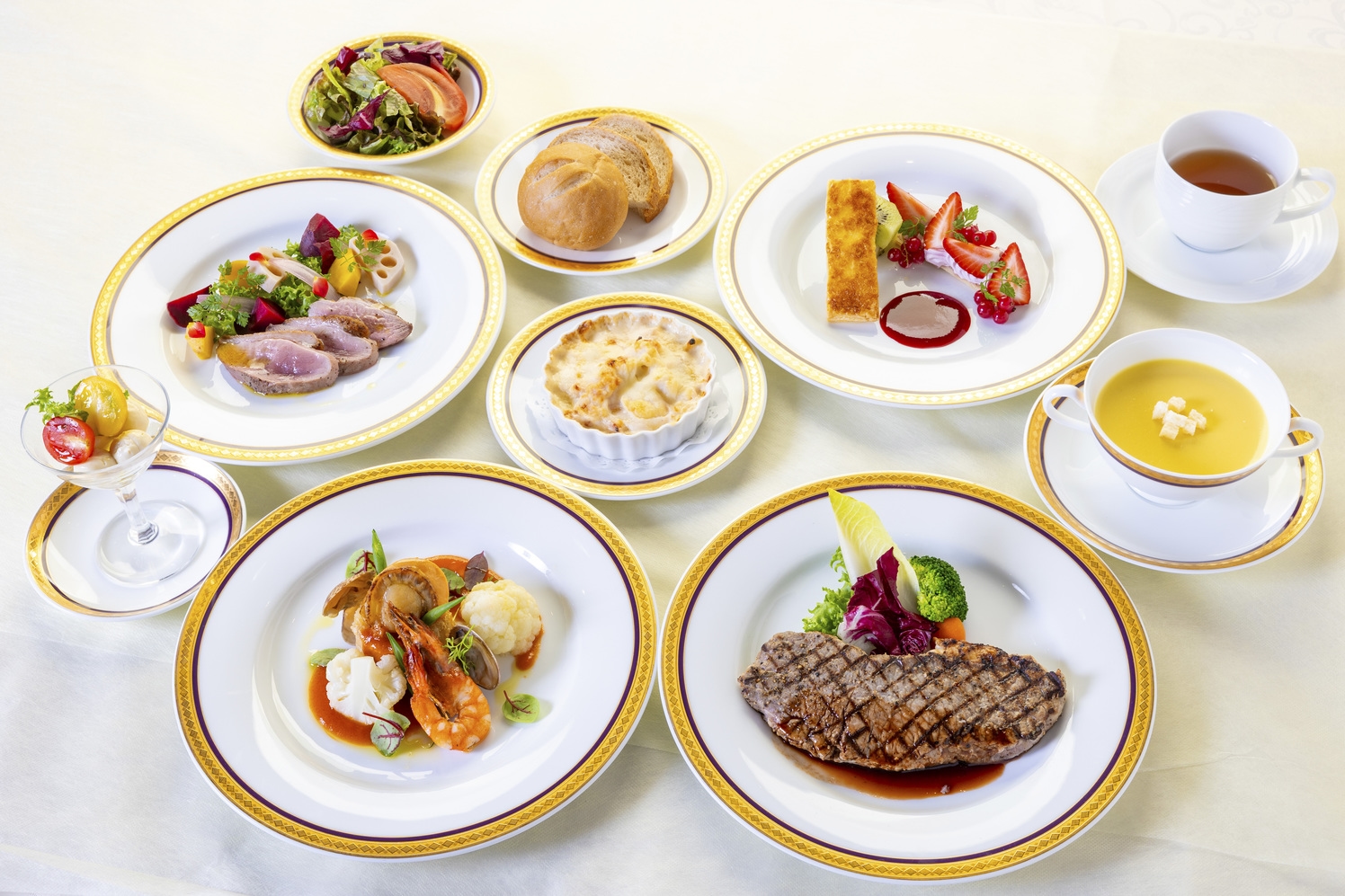 フレンチディナーコース＆日替わり朝食（奇数日は和朝食、偶数日は洋朝食でご用意）2食付プラン♪