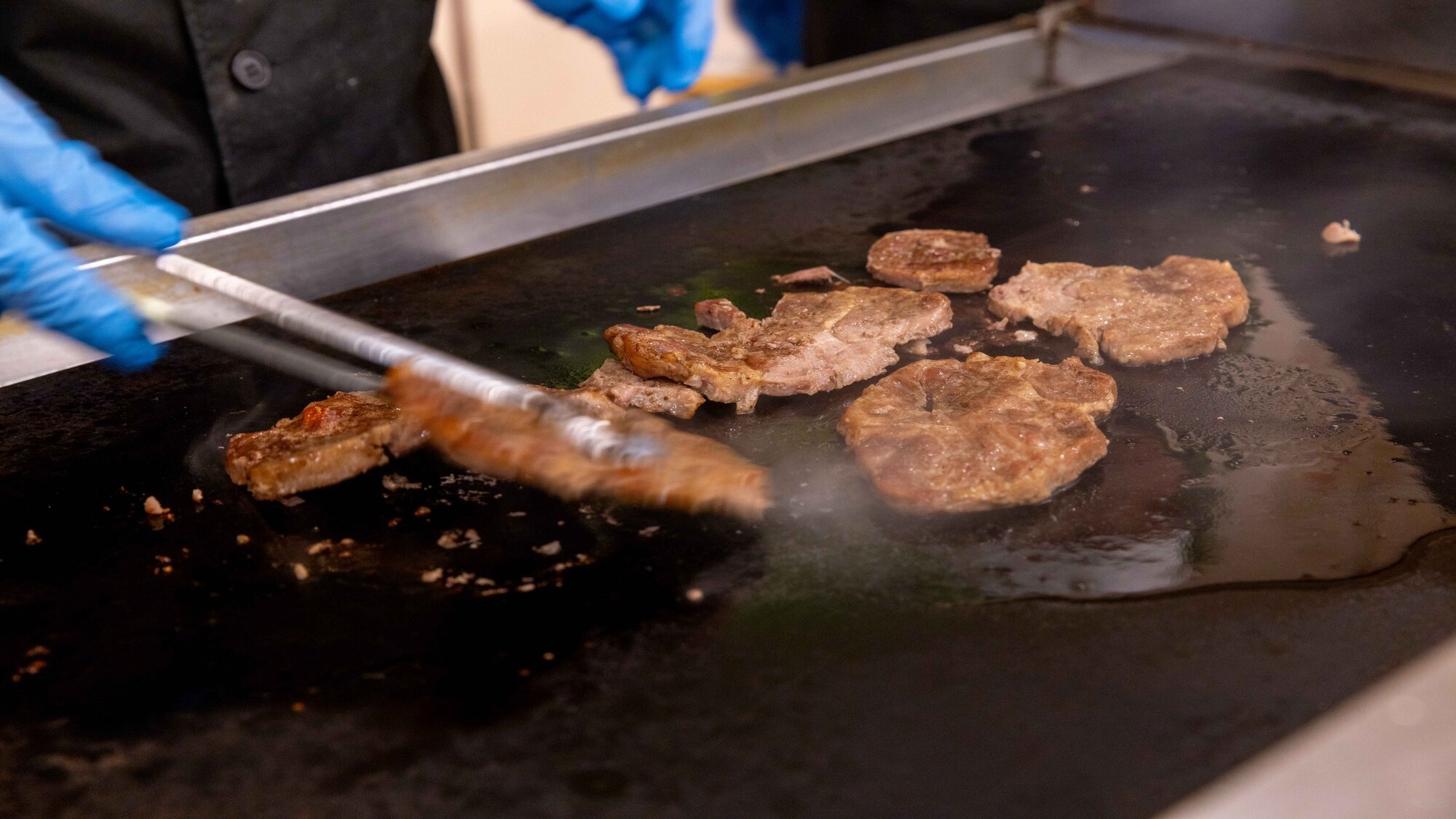 【当館人気No1】2食付／美肌の湯で寛ぐ、カニ＆ステーキ食べ放題＋バイキング＋飲み放題90分付プラン