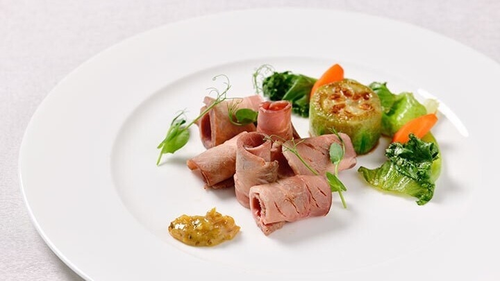 【連泊／季節限定コースディナー滞在中1回付】ウェルネス キュイジーヌ”Mutatio”＜夕朝食付き＞