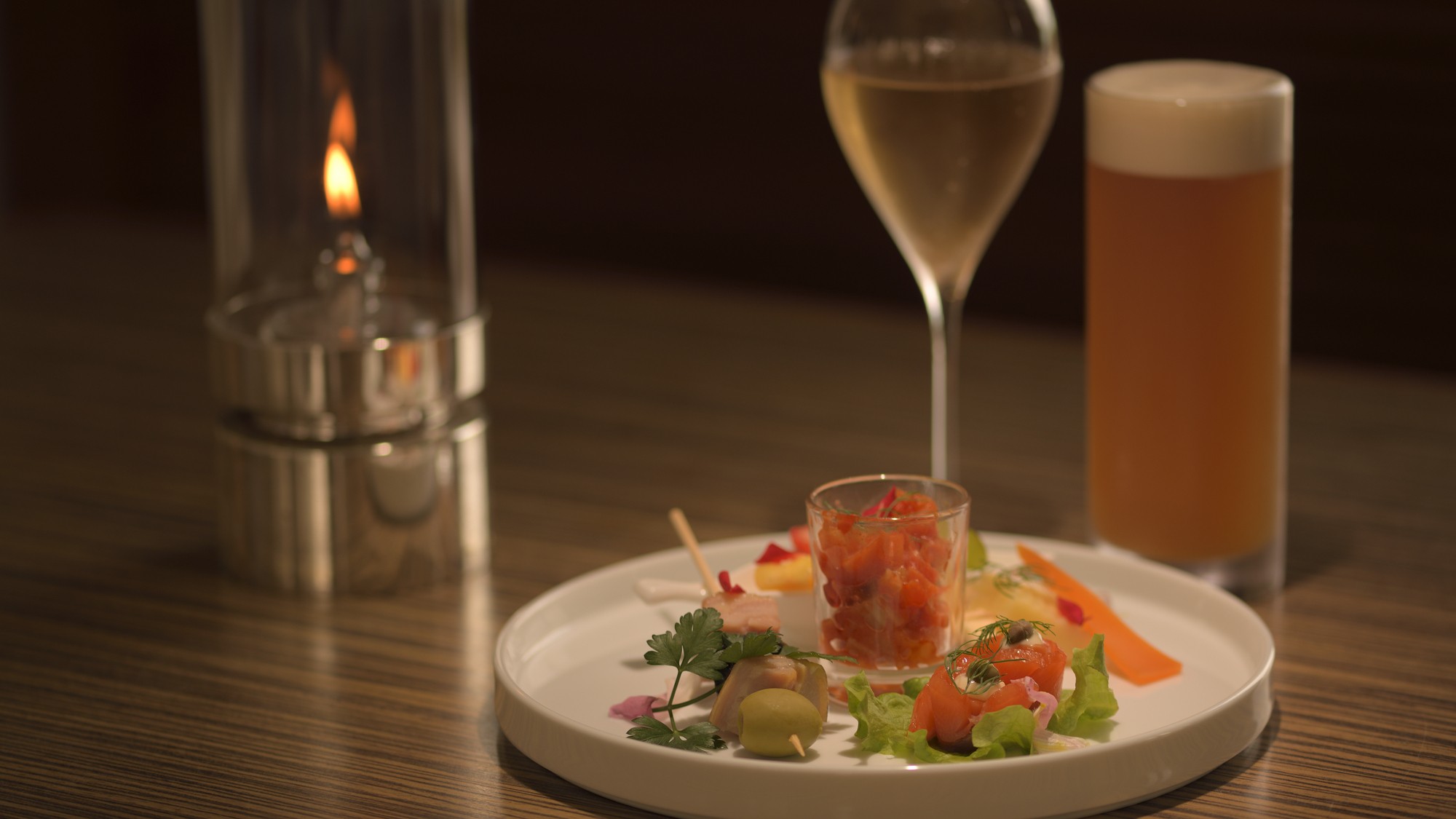 ライブラリーラウンジ＆バー