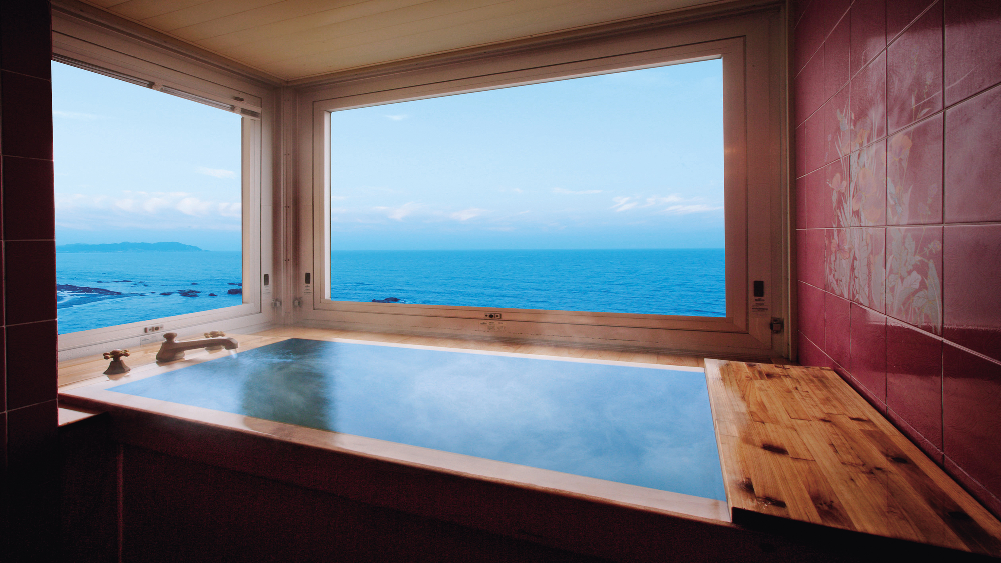 【最上階】ビューバス付き特別和室「月・花」（バスルーム）