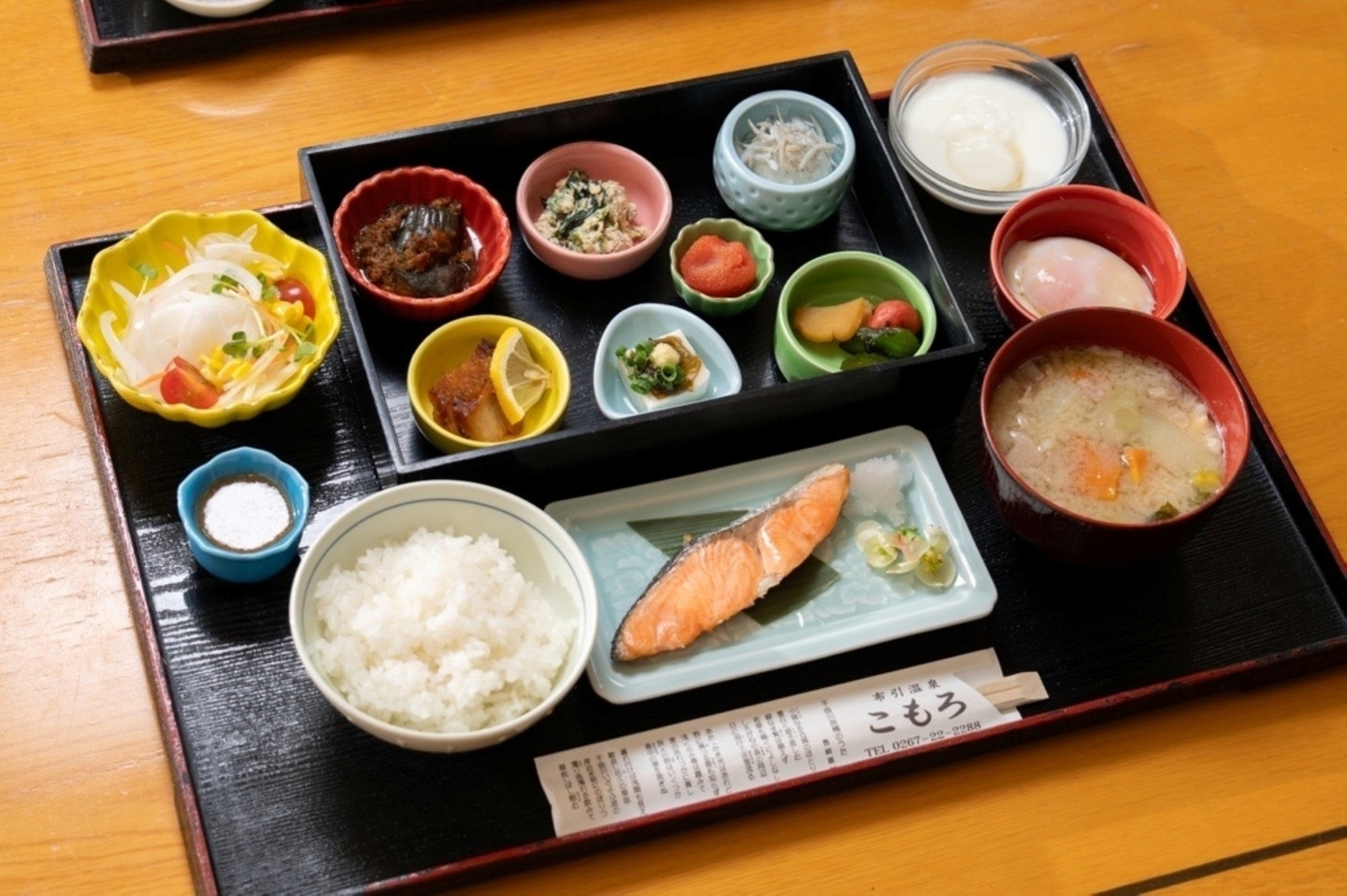 【１泊２食】夕食のメイン料理　麦豚しゃぶしゃぶまたは北陸海鮮鍋