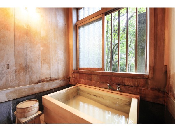 明治棟/8帖＋8帖+広縁　使いやすさで人気のお部屋のお風呂です