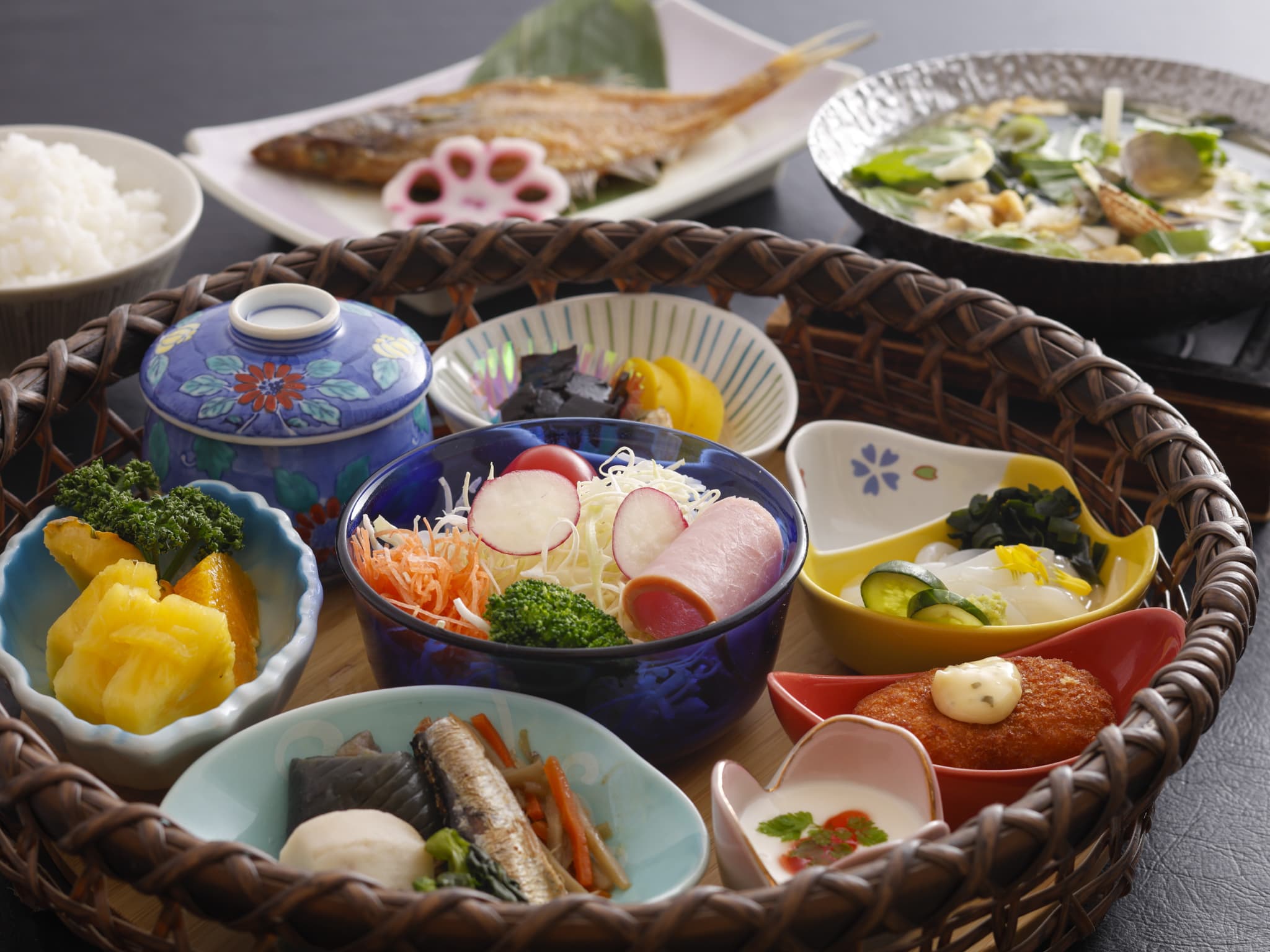 朝食