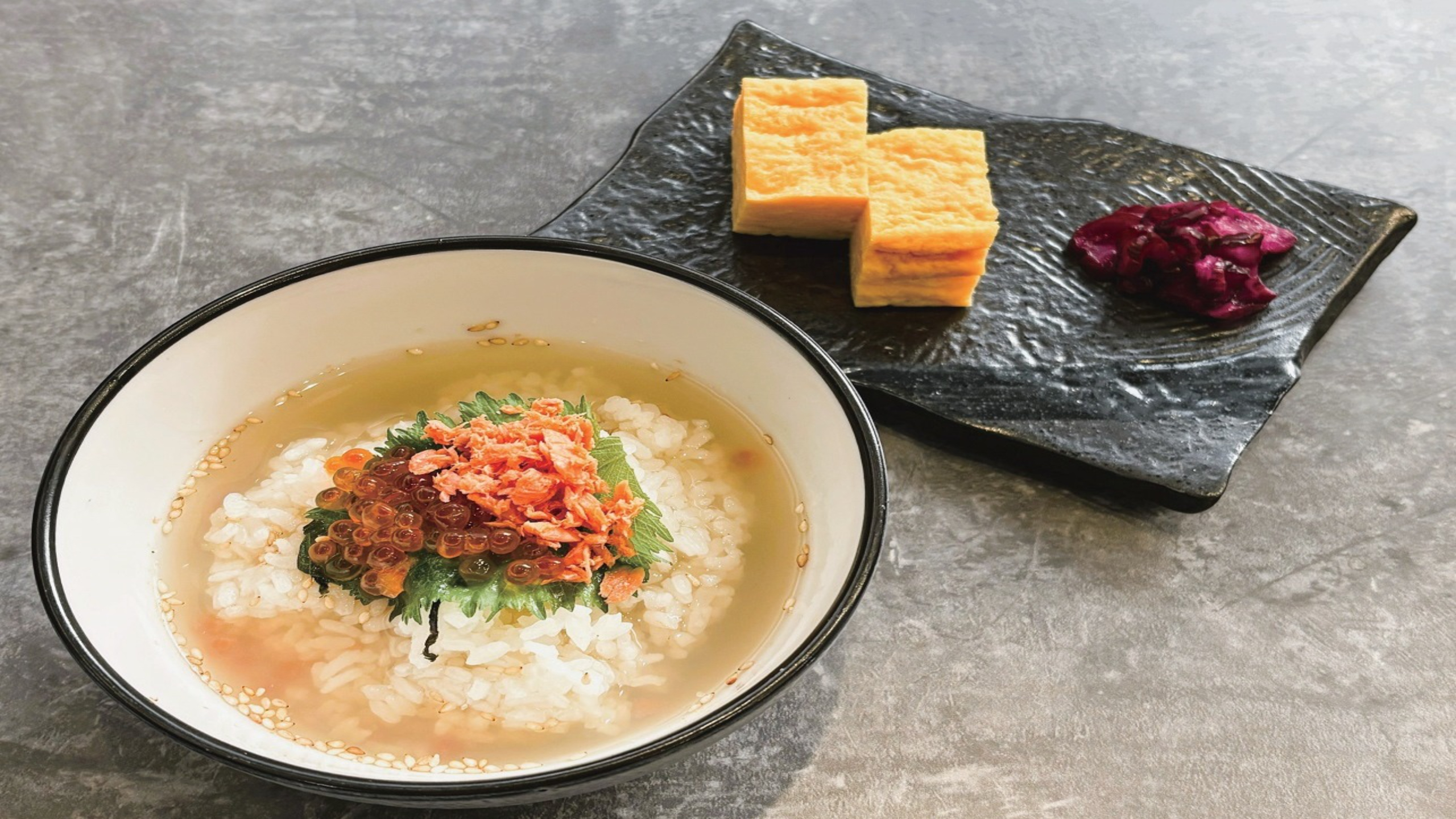 しじみ出汁茶漬け（鮭いくら）