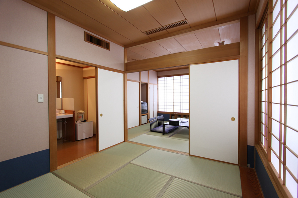Japanese-style room