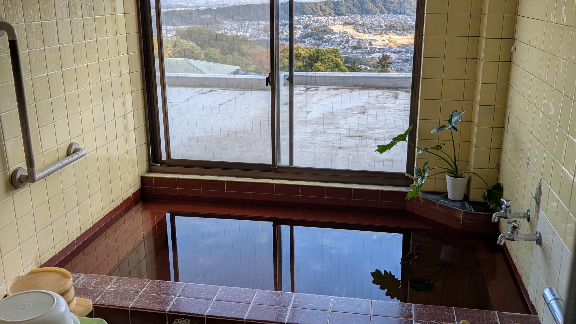 *【お風呂】お風呂からの景色はお客様からも大好評です。