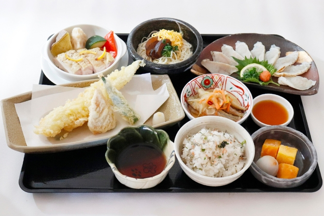 【２食付】彩り御膳の夕食付〈岩盤浴・無料〉朝食ビュッフェプラン