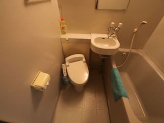 温水洗浄便座付トイレ　浴室暖房乾燥機付　お風呂　ユニットタイプ