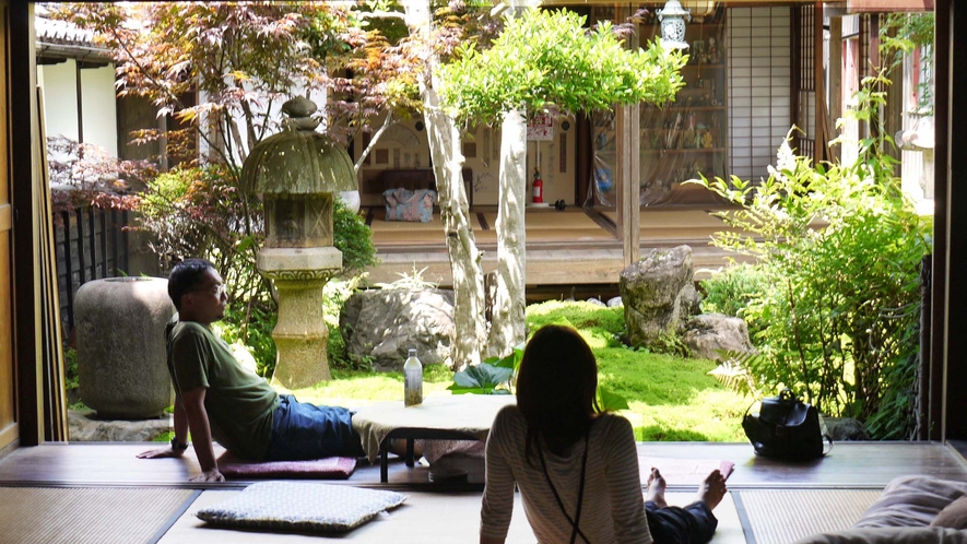 ・お部屋での様子～皆さま自由にのんびり過ごしています～