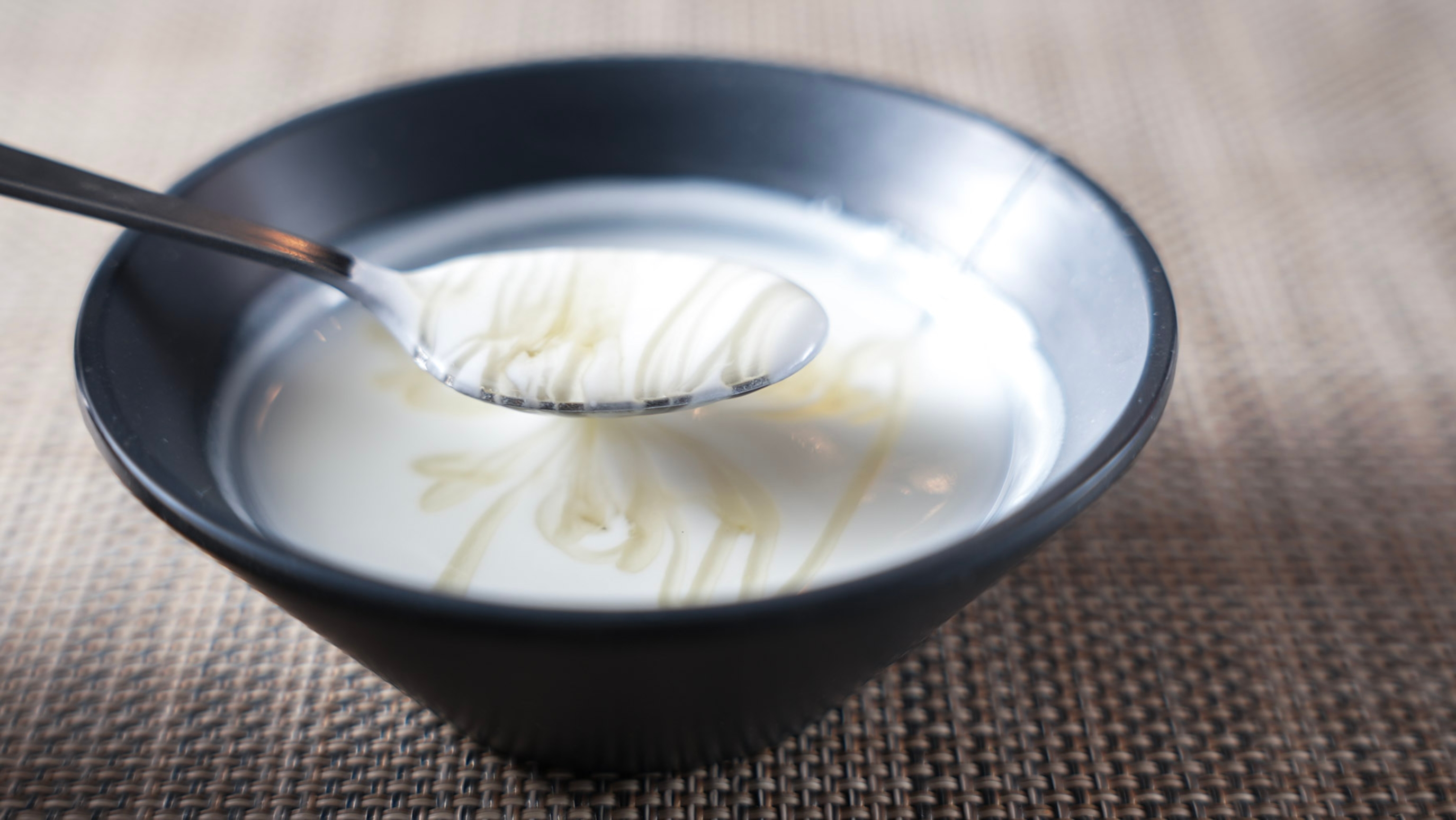 乳酸菌たっぷりのヨーグルトで朝から健康に！