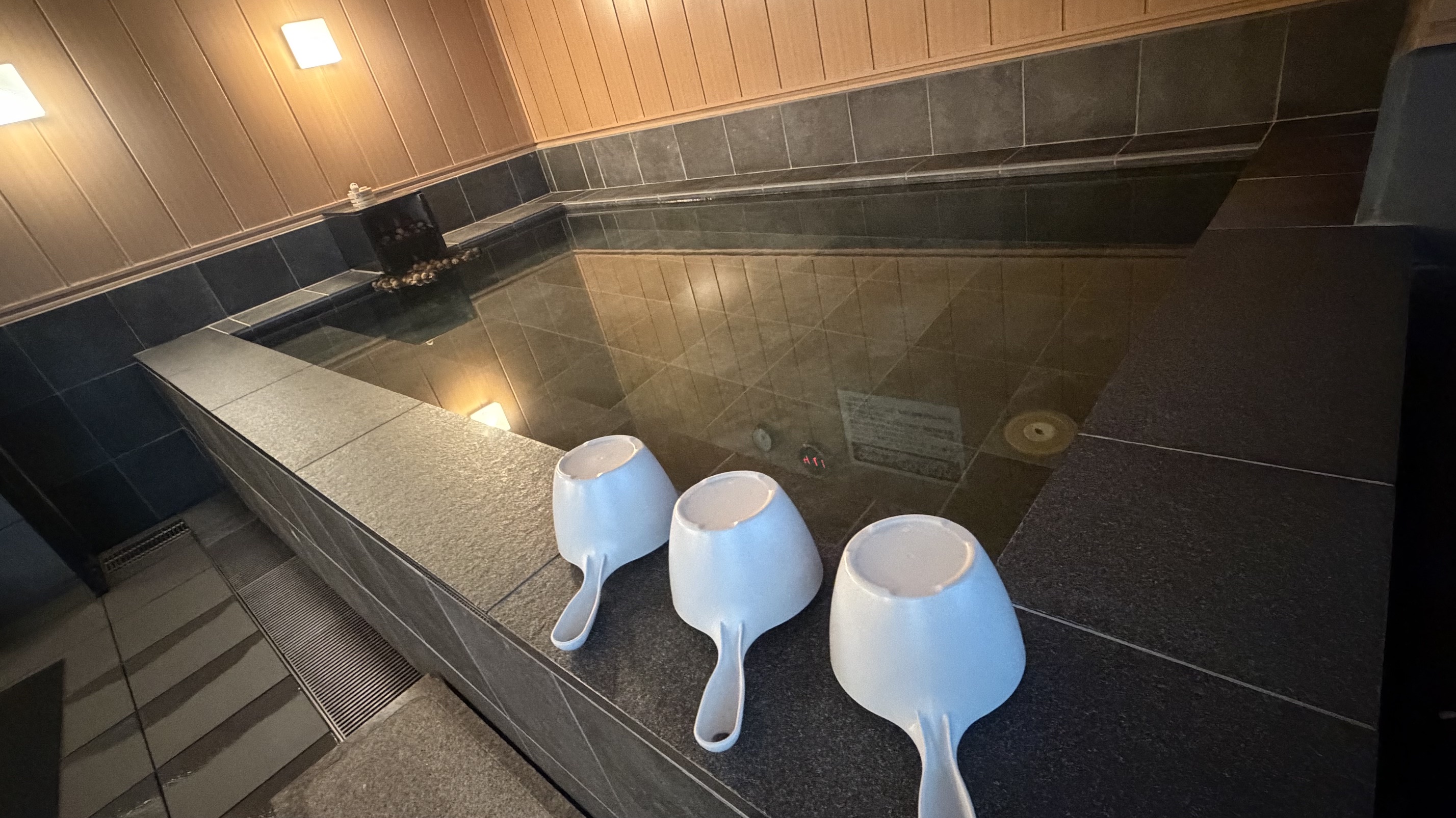ご宿泊者様無料の大浴場♪（時間による男女入替制となります。）