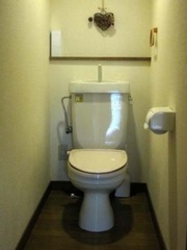 KUKU 1 (Toilet)