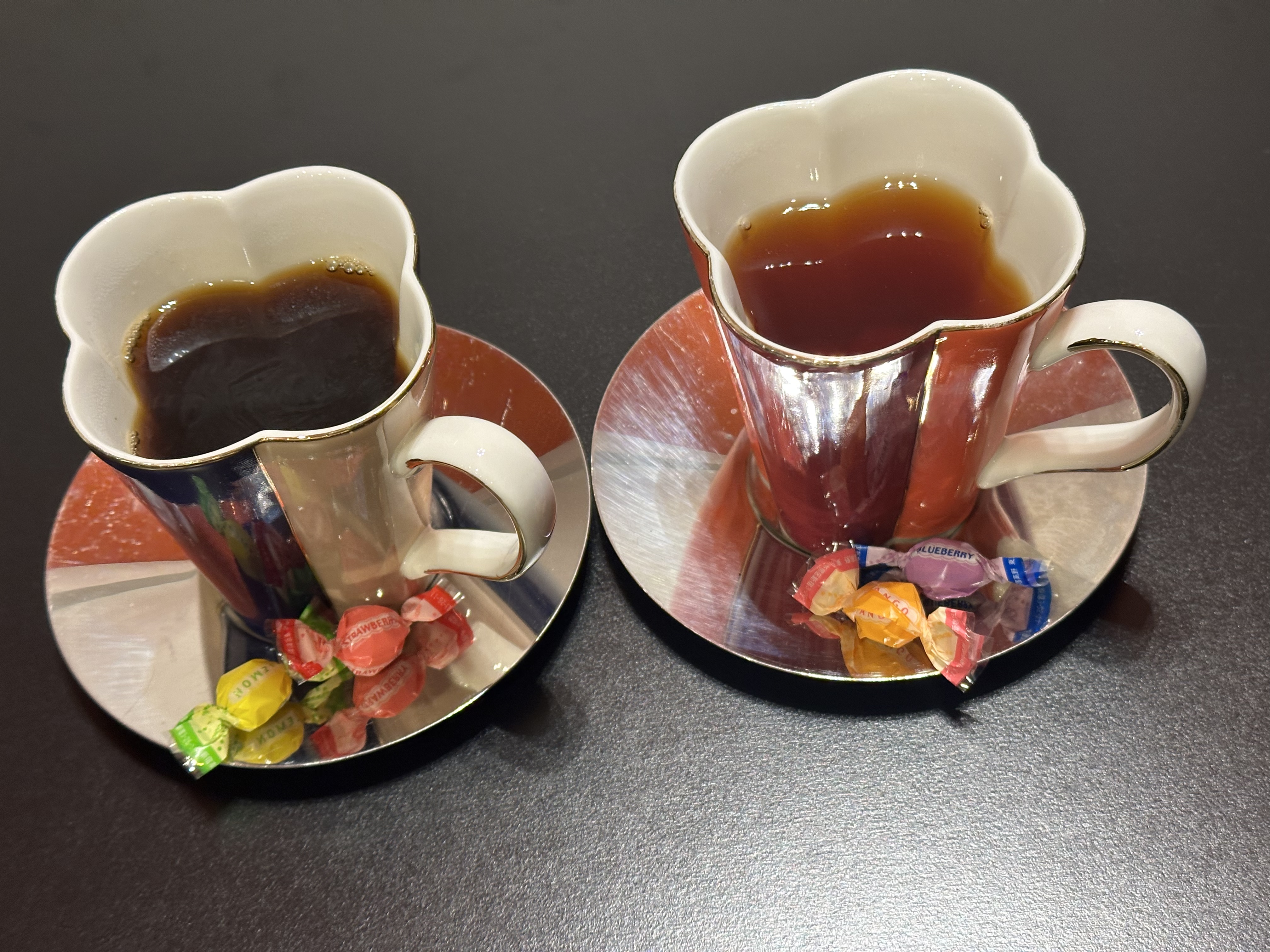 食後にコーヒーやお茶をお楽しみいただけます(無料)