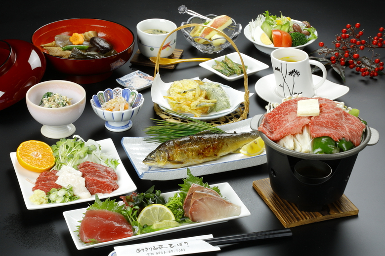 【記念日】2食付き＼大自然に囲まれた地熱利用の宿／懐かしさを感じる空間で郷土料理をお楽しみください